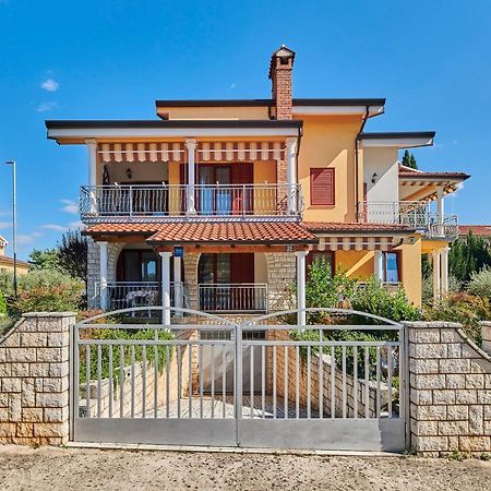 Haus Ana Leilighet Poreč Eksteriør bilde